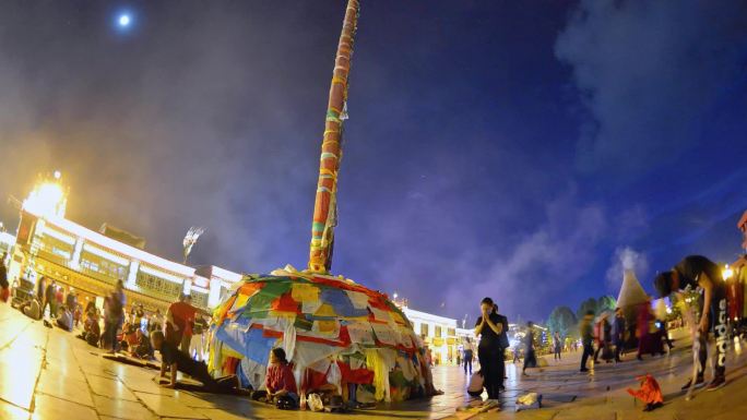 西藏拉萨大昭寺广场