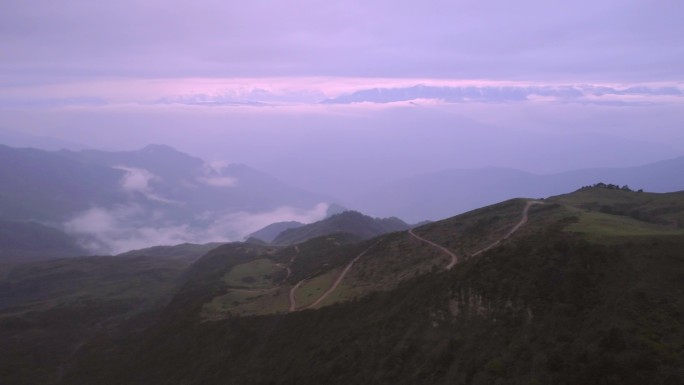 四川九鼎山航拍雪山日出云海草原露营素材