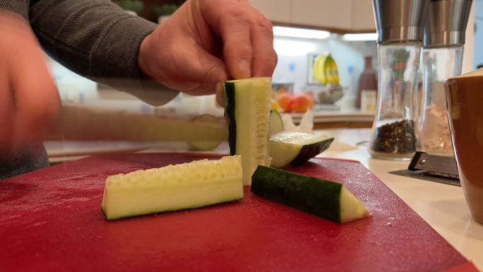 切碎有机蔬菜和新鲜奶酪超延时健康食品视频系列