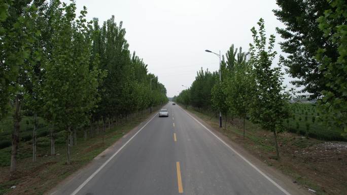 航拍马路高速路车来车往高阳县