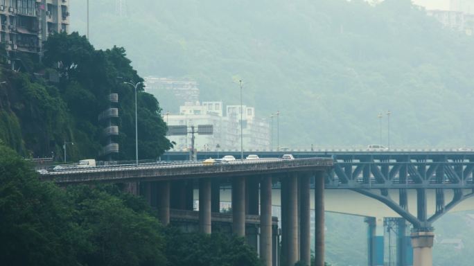 城市交通桥梁高架桥上下班车流