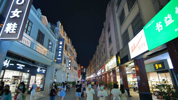 广西南宁兴宁路骑楼老街步行街夜景夜市街景