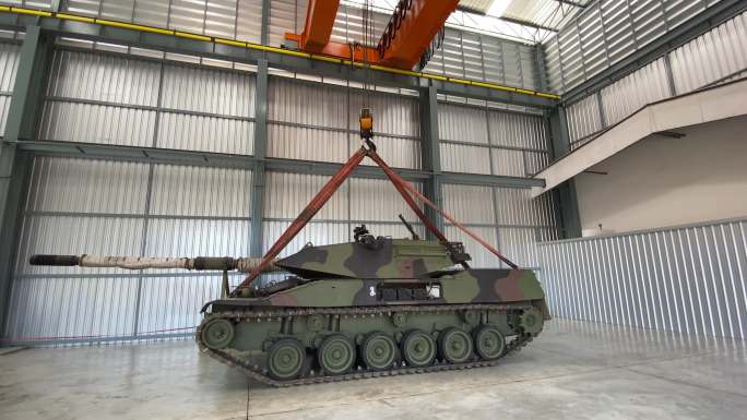 装甲坦克装备制造业履带