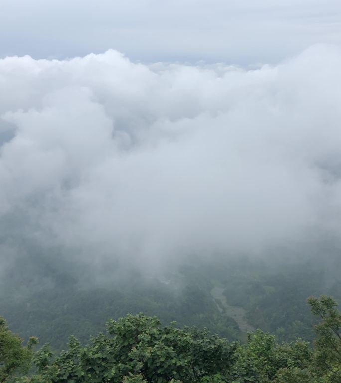 峰山  山顶  人生巅峰  云雾