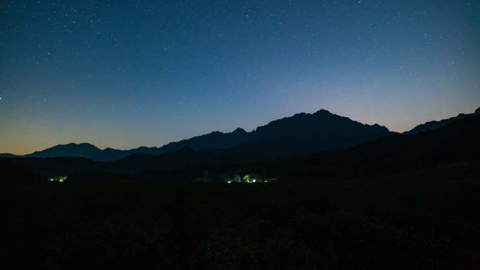 月落星空延时摄影