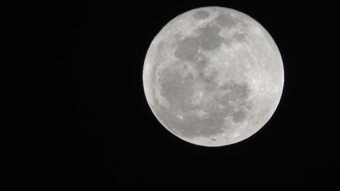 夜晚的超级月亮八月十五中秋正月十五