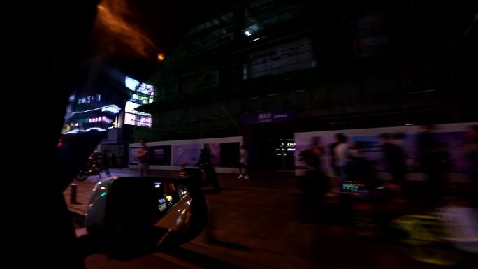 湖南长沙夜晚车行拍摄街景镜头