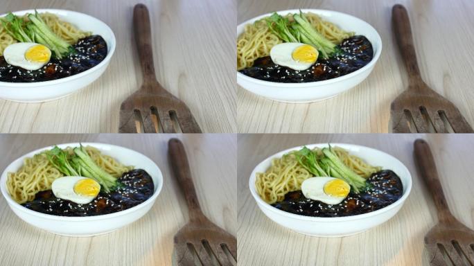 Dolly shot Jajangmyeon，韩国黑豆酱面