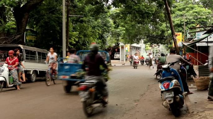 缅甸巴甘当地市场交通