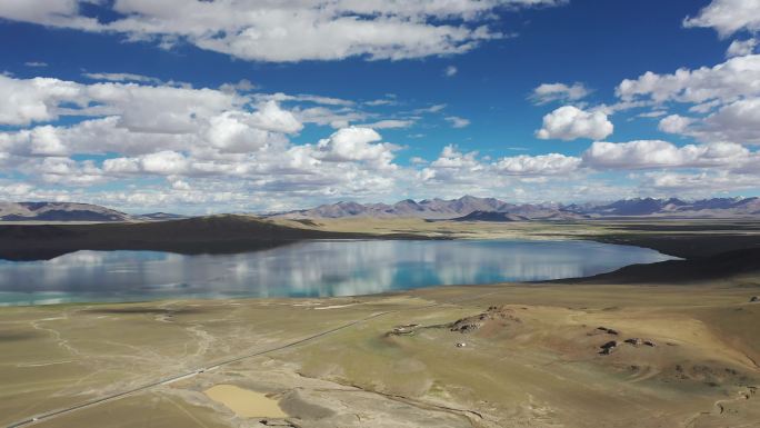 原创 西藏阿里环线藏北错呐错湖泊自然风光