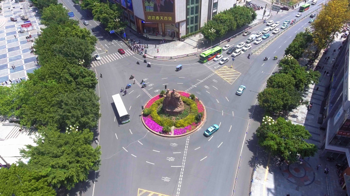 西昌塑像广场航拍