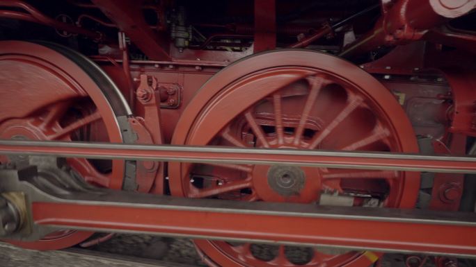 蒸汽传动系车轮随蒸汽运动的详细信息