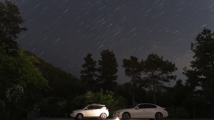 大山深处星空延时