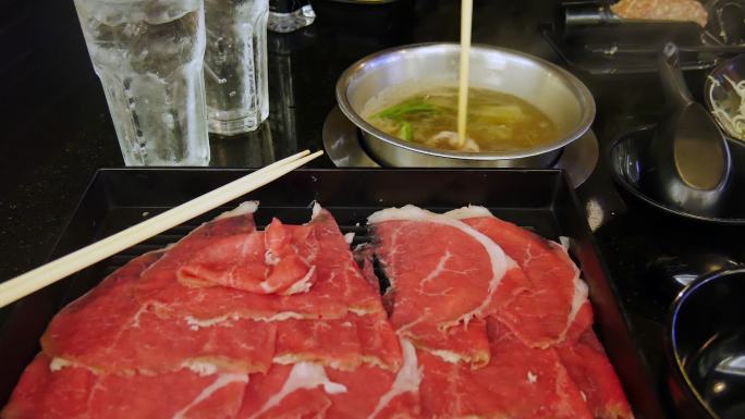 日式料理称为sukiyaki