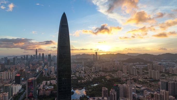 T/L HA WS ZO深圳KK100天际线从黄昏到夜晚timelapse/中国广东省深圳市