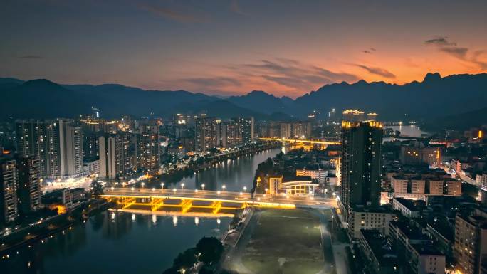 清远阳山一河两岸夜景