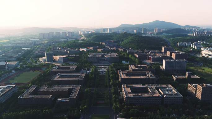 南京大学