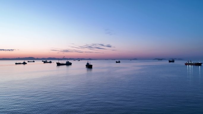 大海 清晨 海面 渔船