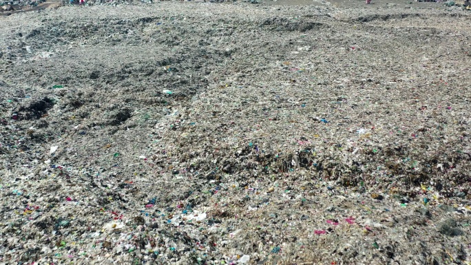 鸟瞰山垃圾填埋场垃圾处理厂垃圾污染塑料污