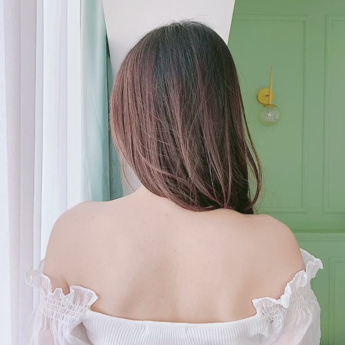 美女白嫩锁骨肩膀