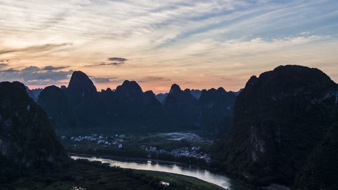 中国桂林山水美景喀斯特风貌