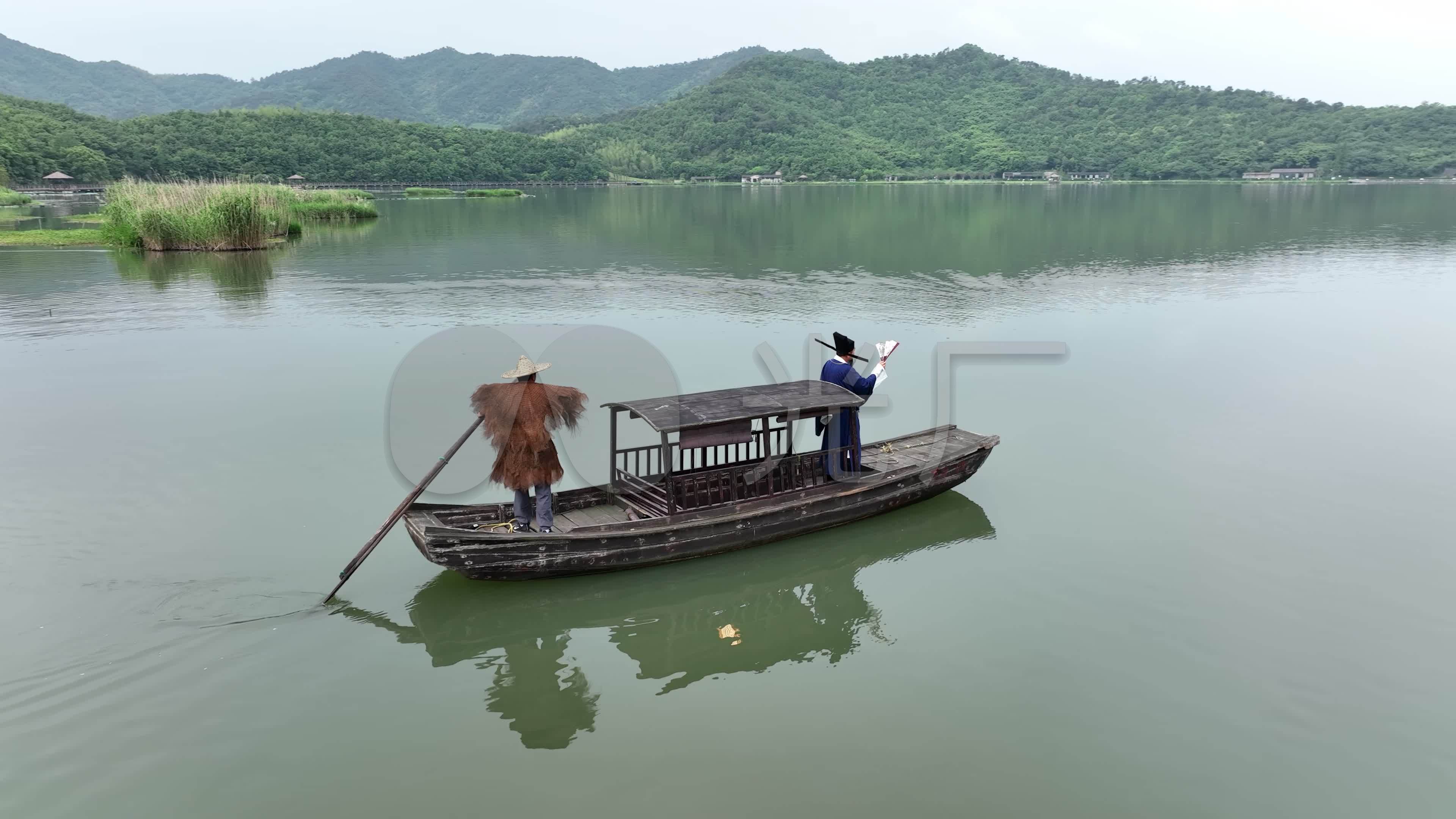 坐船游览喀纳斯湖 - 天府摄影 - 天府社区