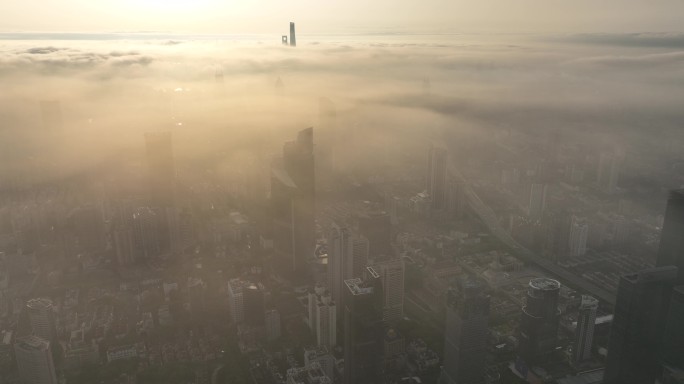 5K原素材-航拍清晨云雾中的上海城市全景