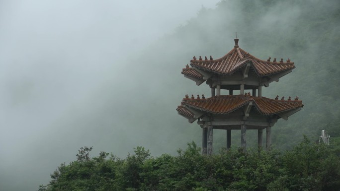 雾山深山老林山顶的古塔楼台观景台