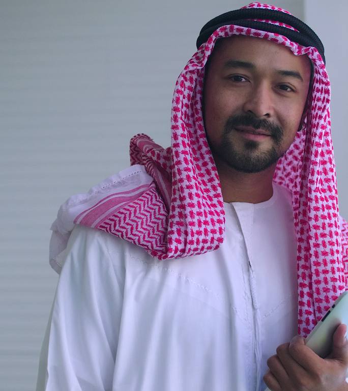 阿拉伯中东男子小企业的垂直视频肖像