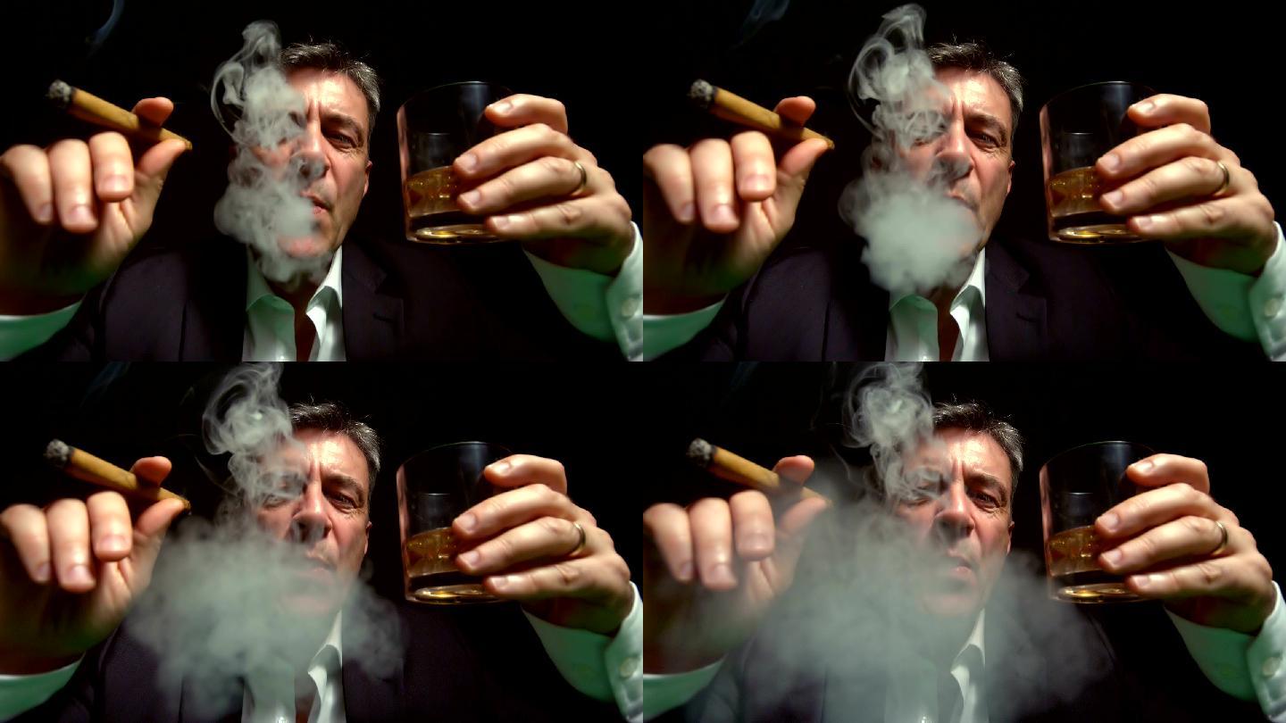 抽雪茄的酷成熟男人