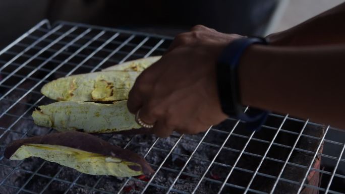 手烤红薯，火炉烤，泰国街头美食