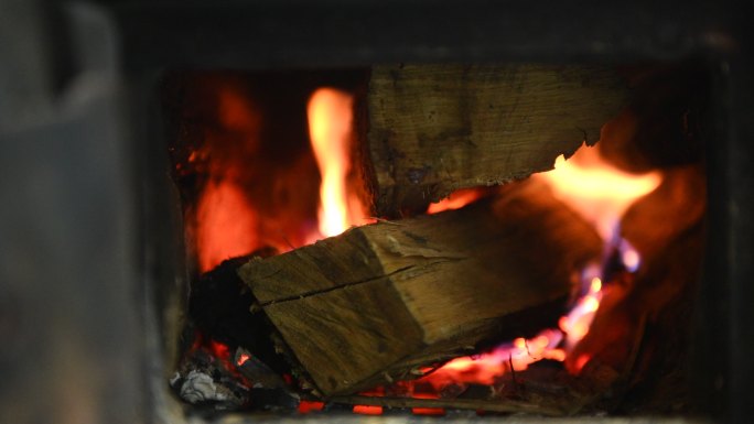 木材燃烧炉火取暖采暖