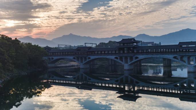 中国柳州斯那江风雨桥