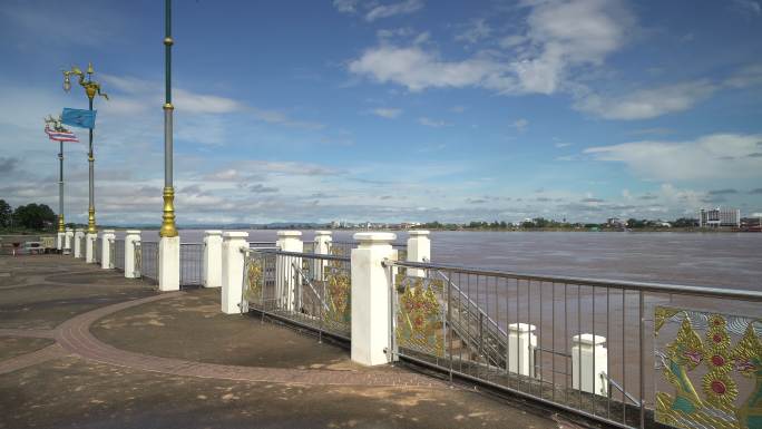 湄公河与老挝万象河边栏杆护栏