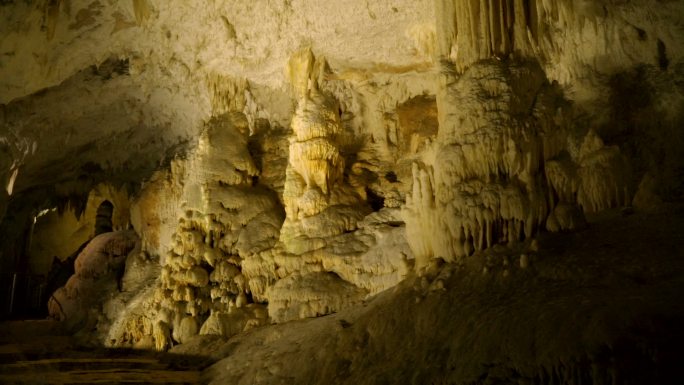 自然古洞鬼斧神工天然视频素材地质构造环境