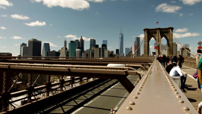 纽约布鲁克林大桥斜拉桥双层桥行人车辆通过