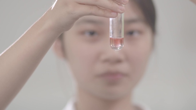 学生实验室做试管实验试剂液体烧杯试管化学