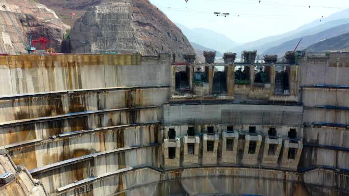 B245  建设中的白鹤滩水电站大坝