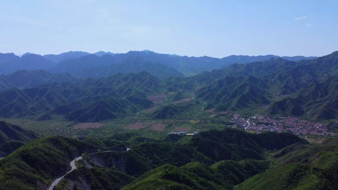 [4K]航拍素材.北京山谷里的村庄