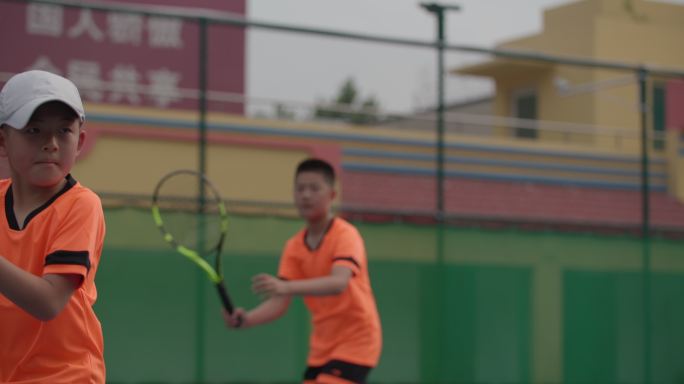 少年网球训练