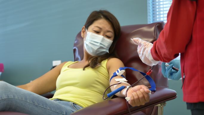 献血妇女输血血浆抽血