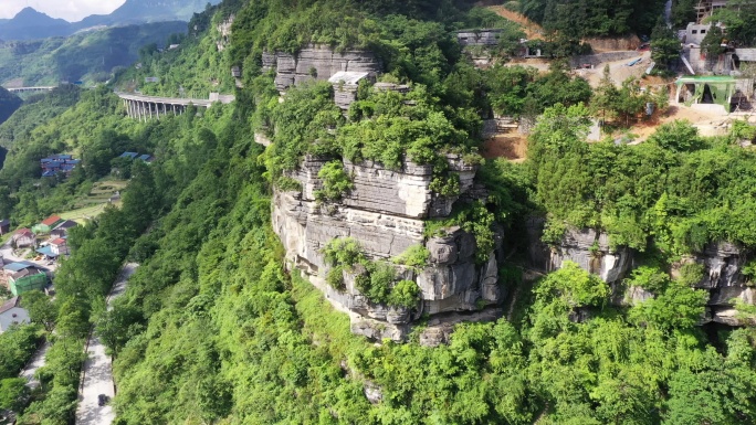 航拍重庆南川区万卷书台露营基地风光