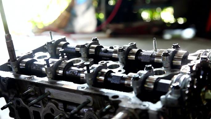汽车机械检修活塞机油器械机器