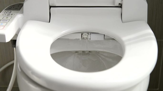 马桶智能冲洗自动坐便器冲厕所