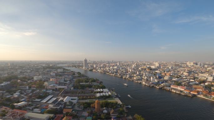 泰国曼谷湄南河城市景观。
