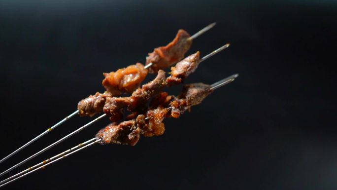 烤羊肉串 串羊肉串 烤串 烤羊肉串