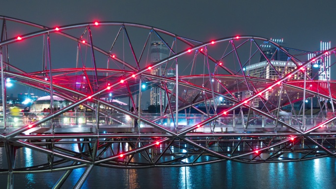 4K Timelapse：夜晚的螺旋桥。