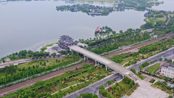 绍兴迪荡湖公园亭台楼阁全景,城市交通