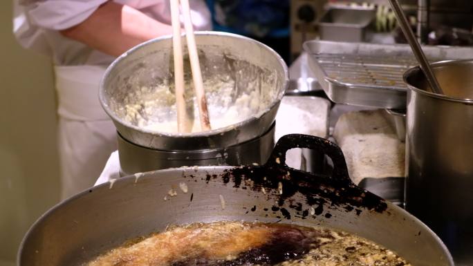日本东京日本餐厅的油炸天妇罗虾