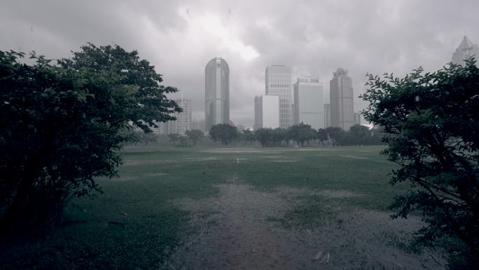 城市下雨天-慢镜头